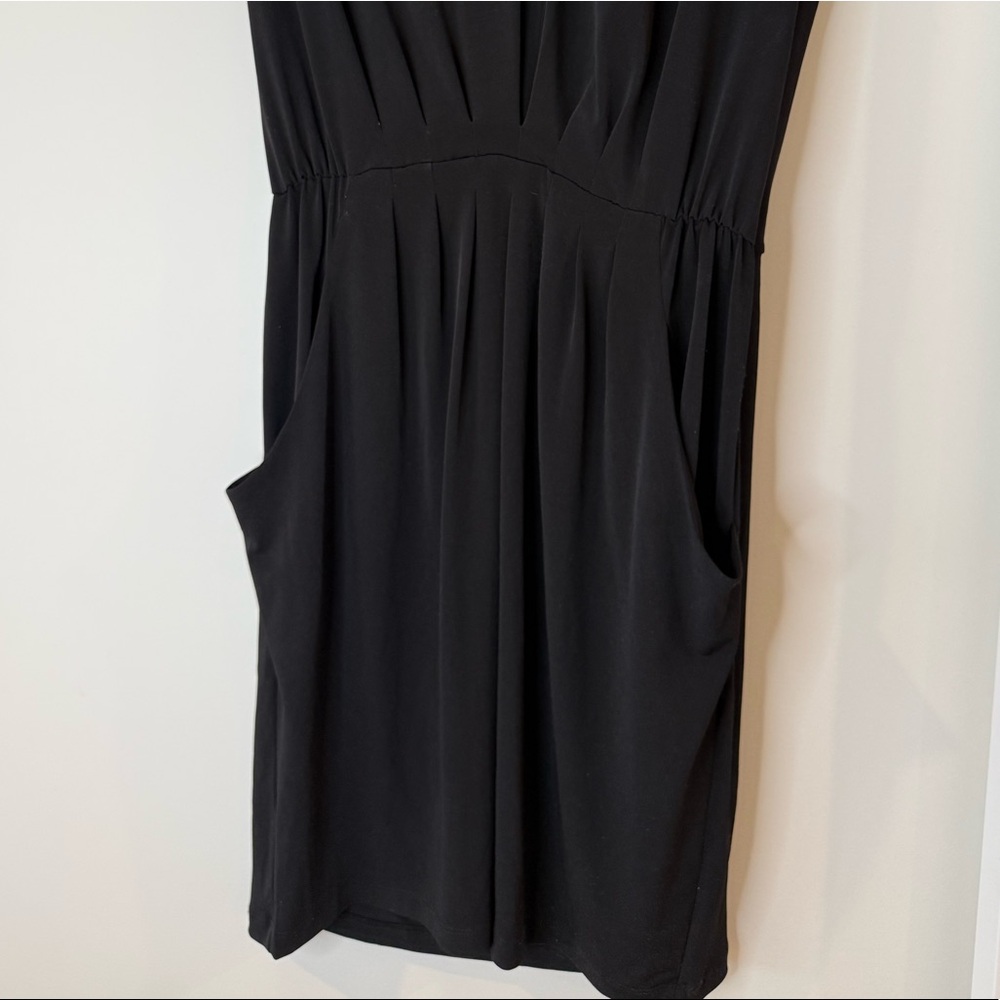 Donna Ricco Black Cap Sleeve Pleated V-Neck Dress Size 6 - Picture 3 of 5